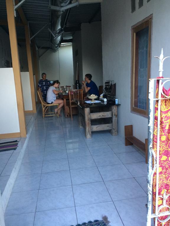 Jeges Homestay Senggigi Extérieur photo