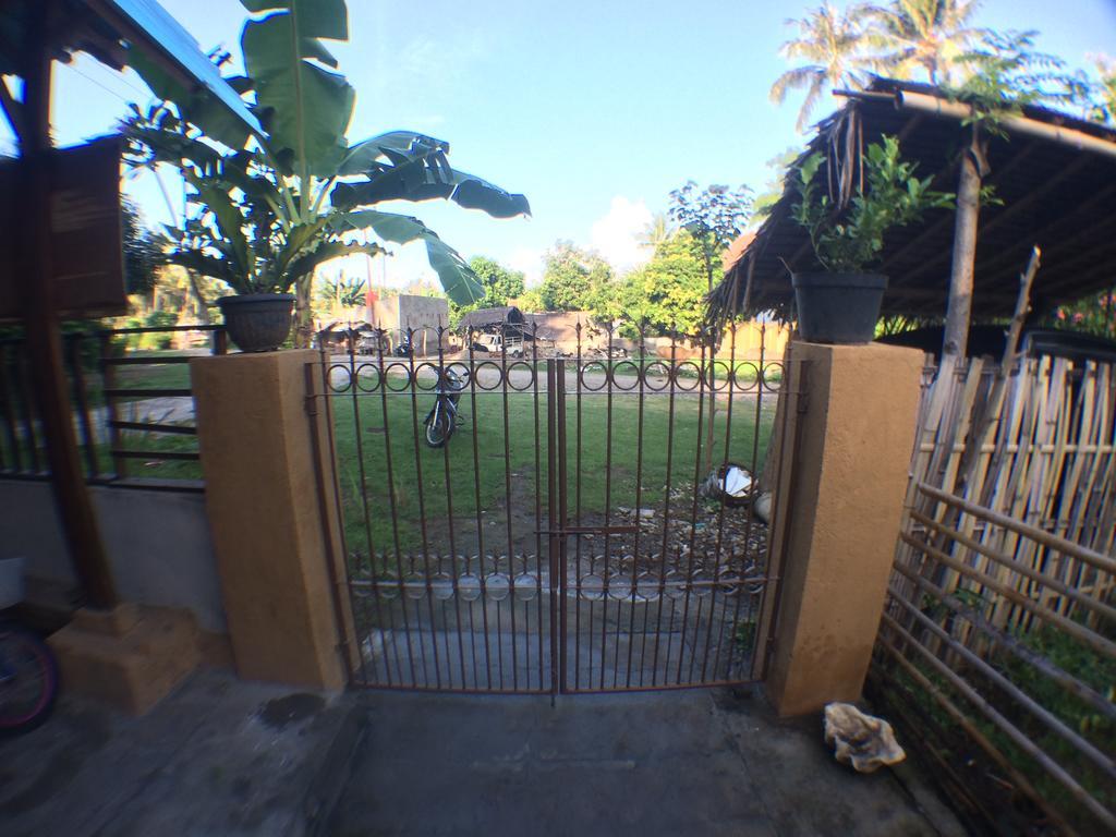 Jeges Homestay Senggigi Extérieur photo