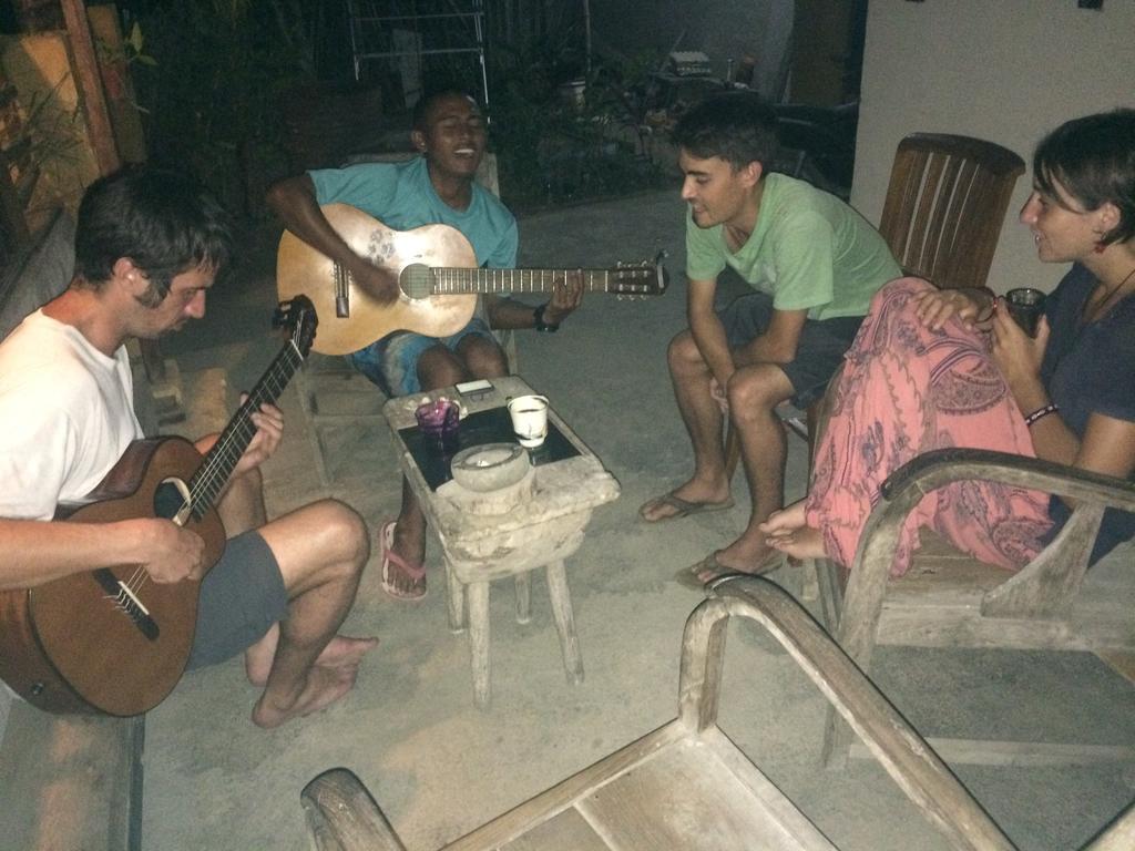 Jeges Homestay Senggigi Extérieur photo
